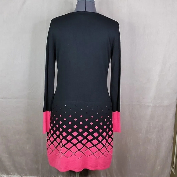 CHARLIE PAIGE Pink and Black Geometric Sweater Dress Size SP - Picture 6 of 8